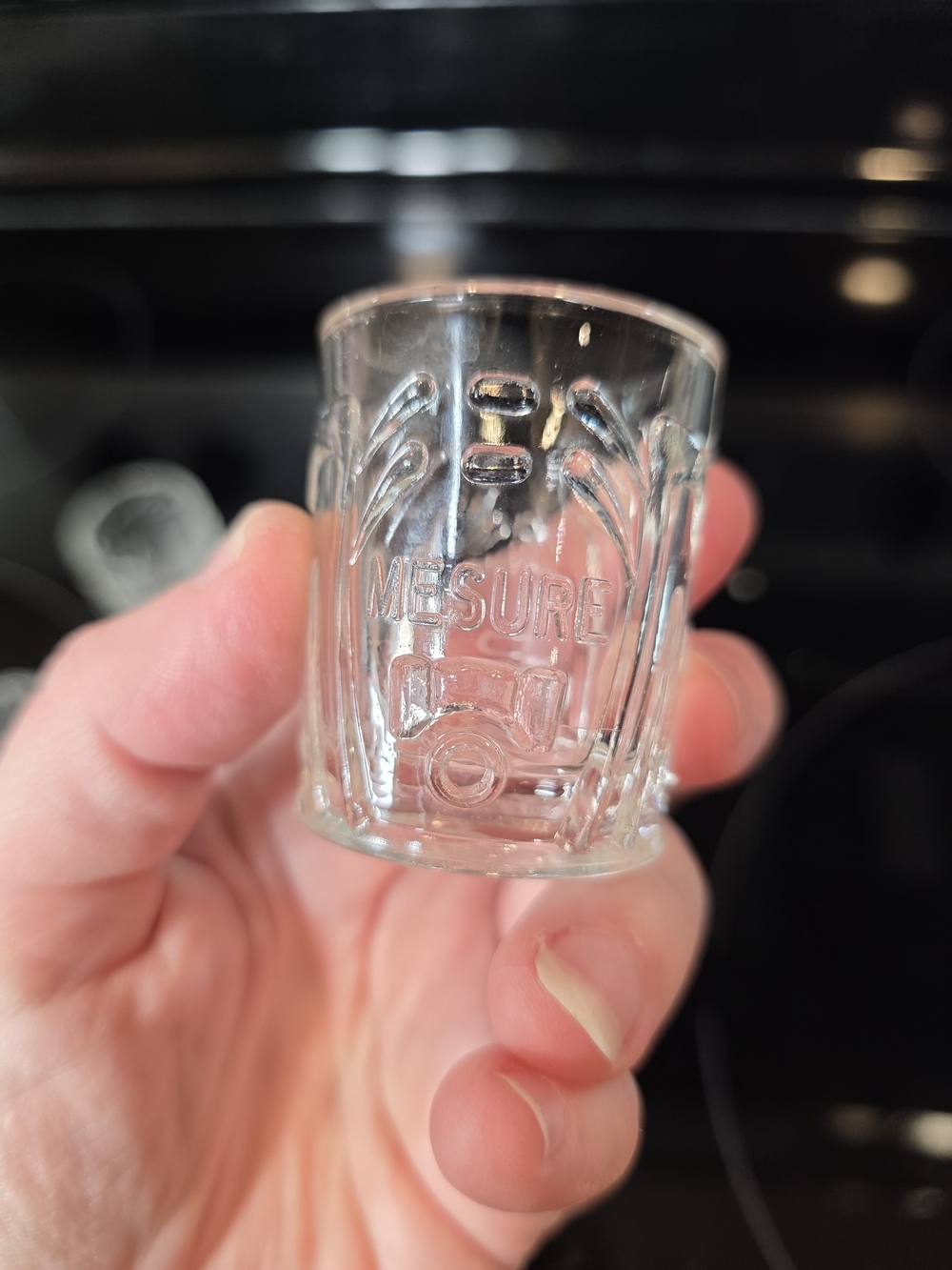 Classic Clear Glass Measuring Shot Glasses — Set of 4 - Picture 14 of 16